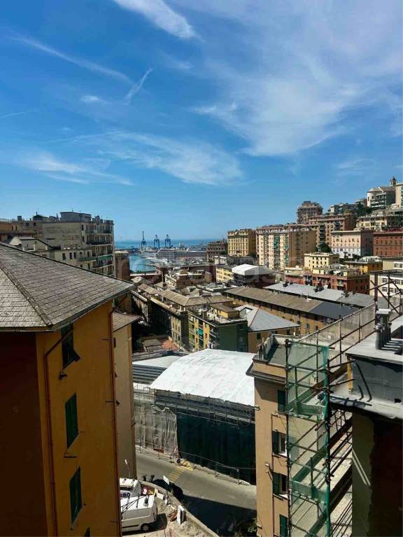 appartamento in vendita a Genova in zona Lagaccio / Granarolo