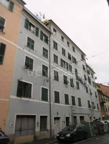 appartamento in vendita a Genova in zona Rivarolo