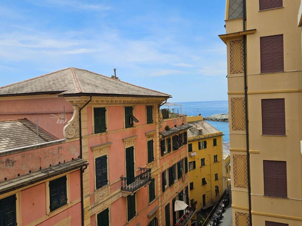 appartamento in vendita a Genova in zona Sturla
