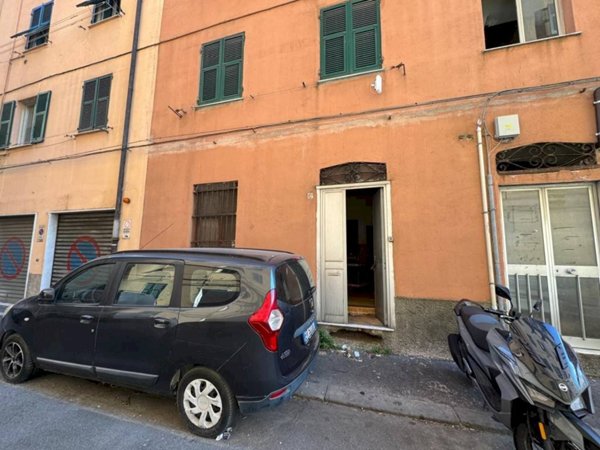 appartamento in vendita a Genova in zona Sampierdarena