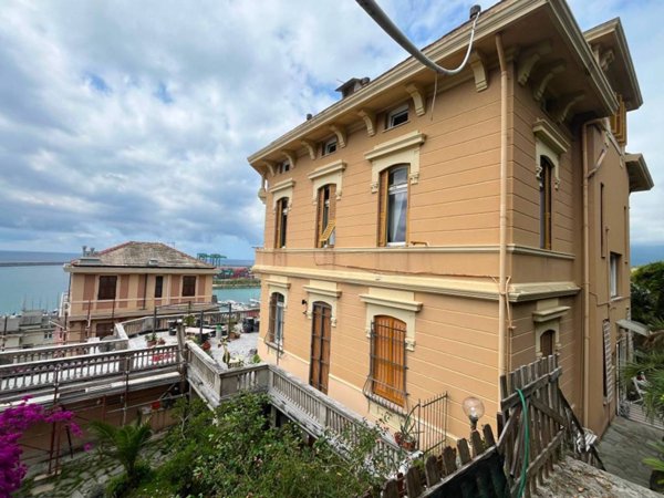 casa indipendente in vendita a Genova in zona Pegli