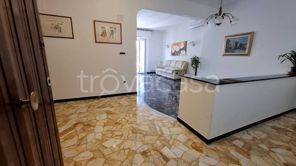 appartamento in vendita a Genova in zona Sestri Ponente