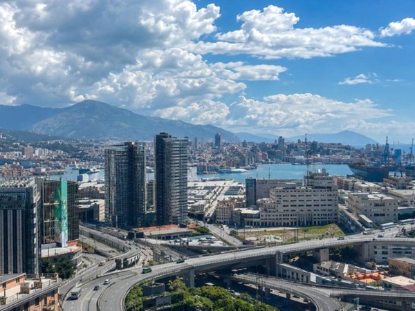 ufficio in vendita a Genova in zona Sampierdarena