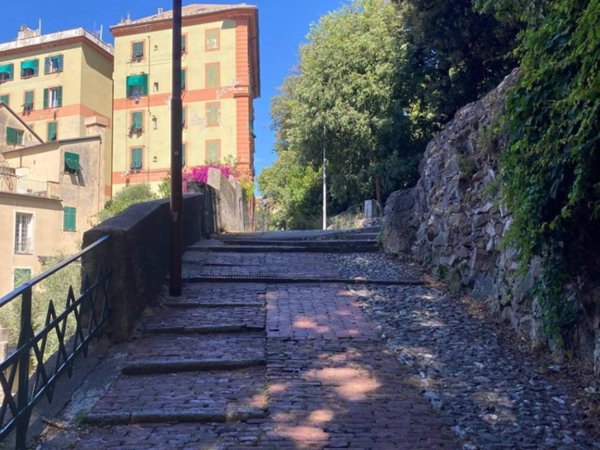 appartamento in vendita a Genova in zona Castelletto