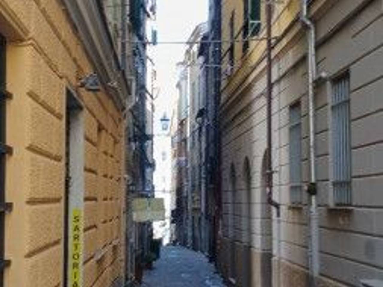 appartamento in vendita a Genova in zona Rivarolo