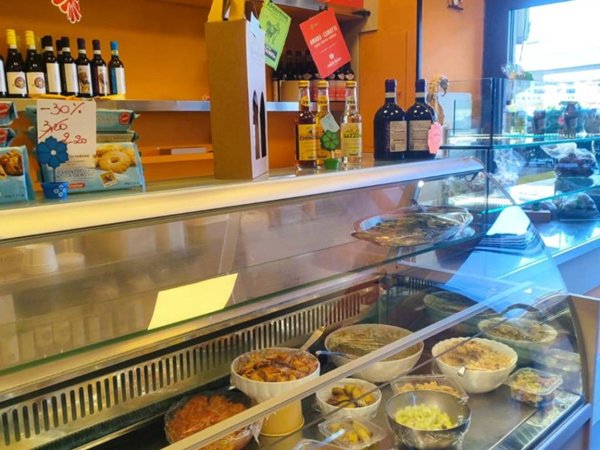 negozio in vendita a Genova in zona DiNegro