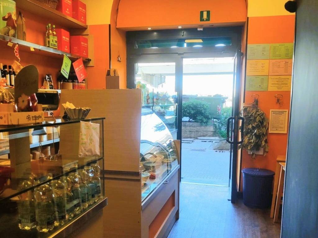 negozio in vendita a Genova in zona DiNegro