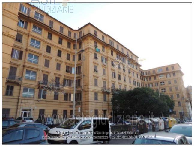 appartamento in vendita a Genova in zona Sampierdarena