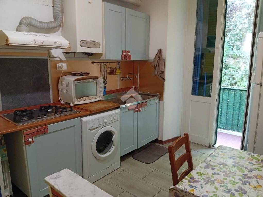 appartamento in vendita a Genova in zona Staglieno