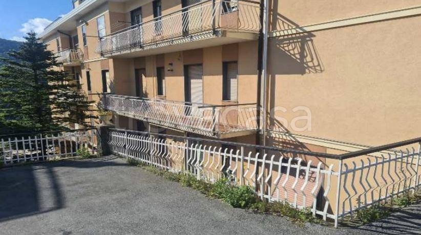 appartamento in vendita a Genova in zona Rivarolo