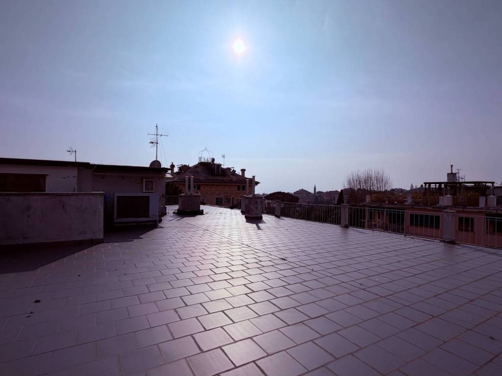 appartamento in vendita a Genova in zona Albaro