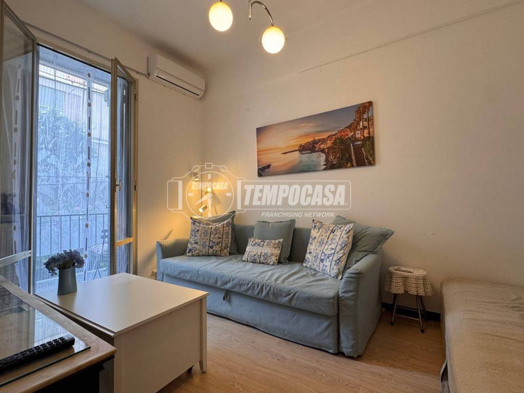 appartamento in vendita a Genova in zona Sestri Ponente