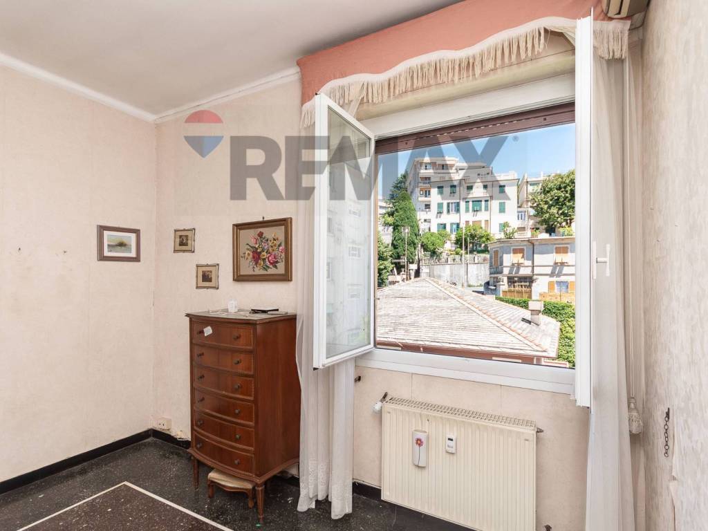 appartamento in vendita a Genova in zona Sturla