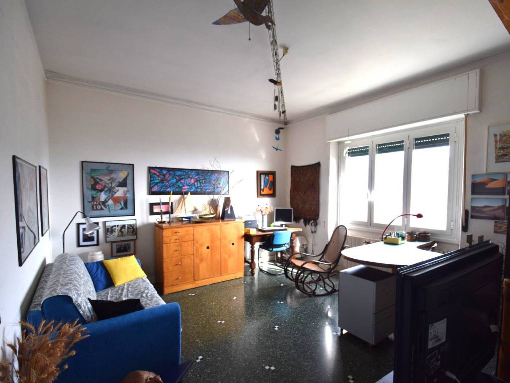 appartamento in vendita a Genova in zona Palmaro / Pra'
