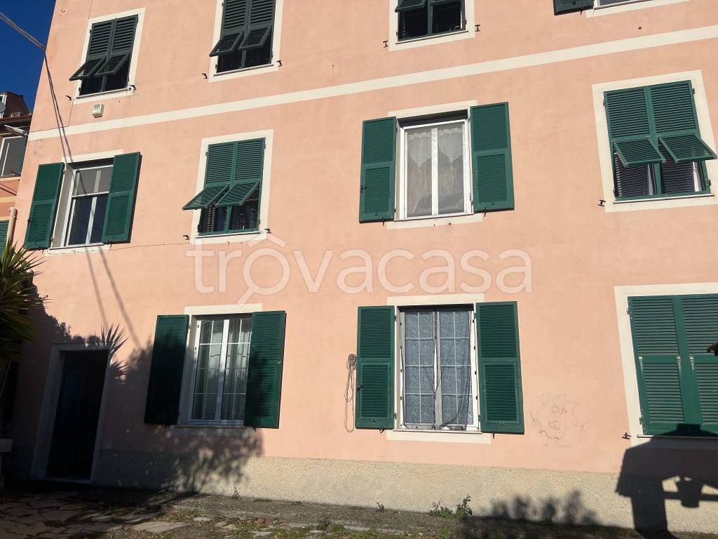 appartamento in vendita a Genova in zona Quezzi