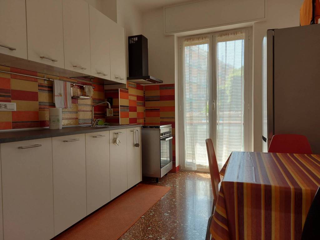 appartamento in vendita a Genova in zona Sestri Ponente