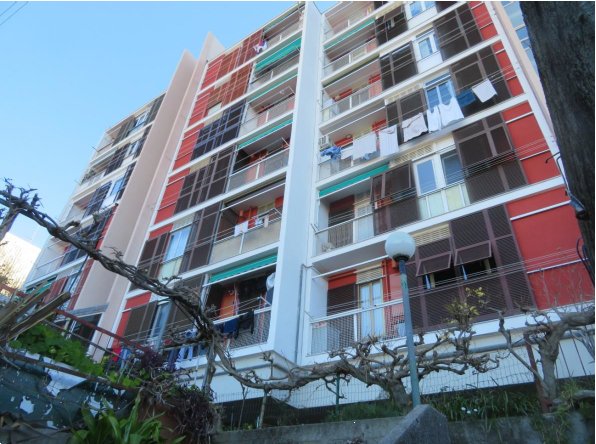 appartamento in vendita a Genova in zona Sestri Ponente