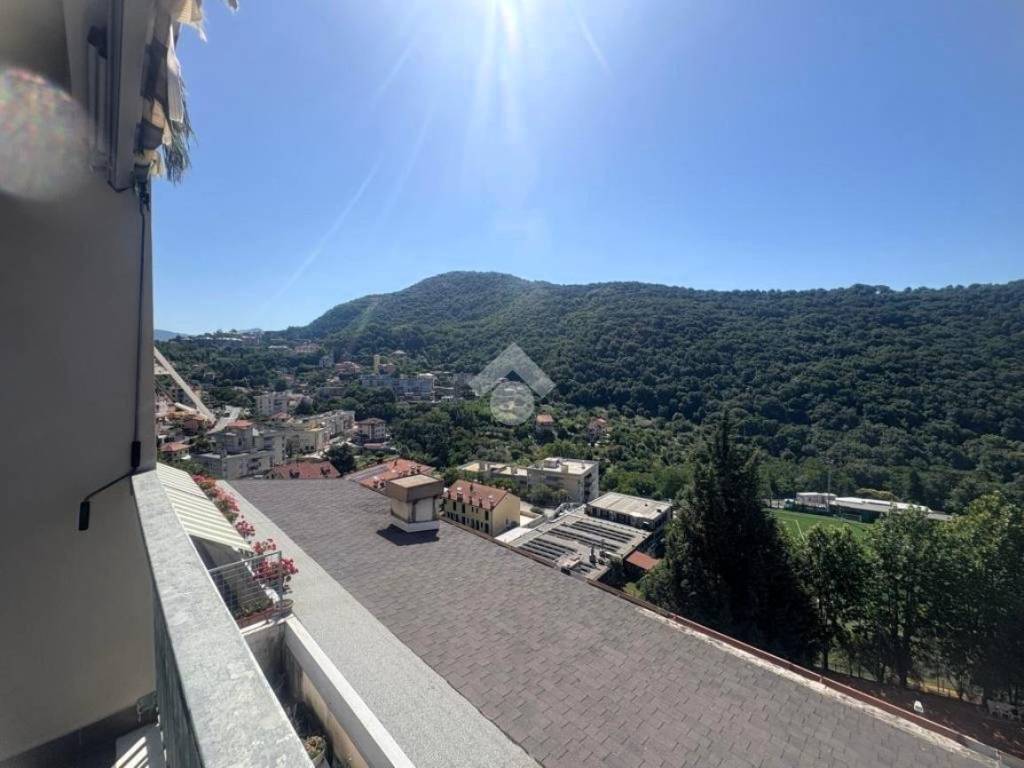 appartamento in vendita a Genova in zona San Gottardo/Sant'Eusebio