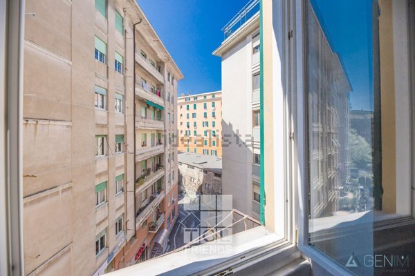 appartamento in vendita a Genova in zona Carignano