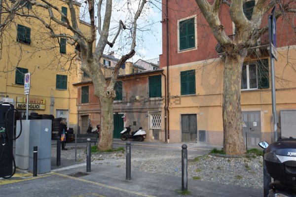 appartamento in vendita a Genova in zona Palmaro / Pra'