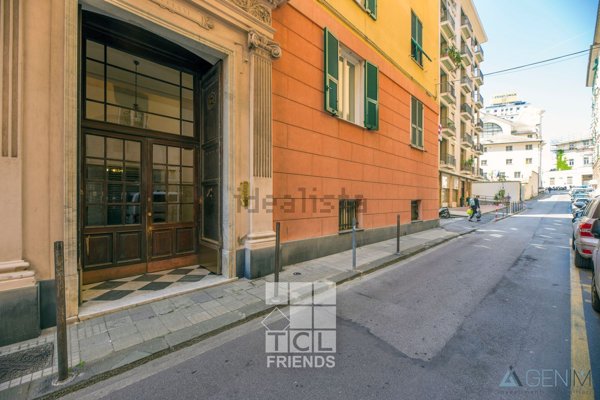 appartamento in vendita a Genova in zona Carignano
