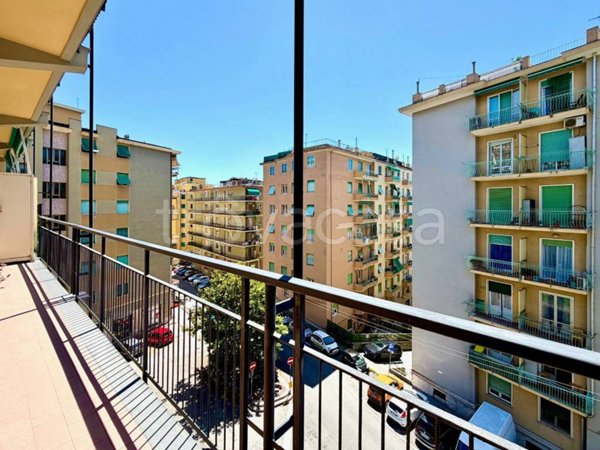 appartamento in vendita a Genova in zona Palmaro / Pra'