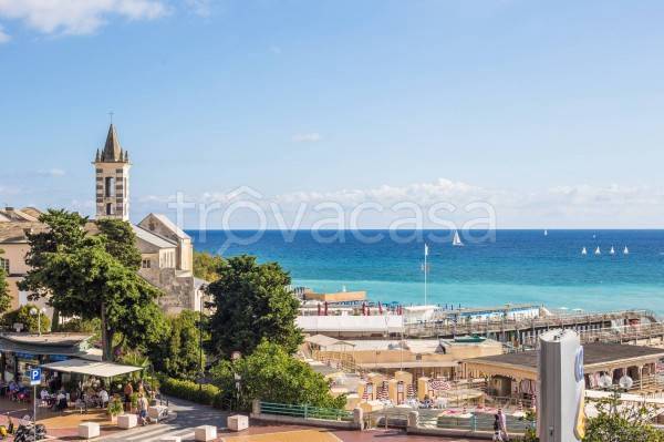 appartamento in vendita a Genova in zona Albaro