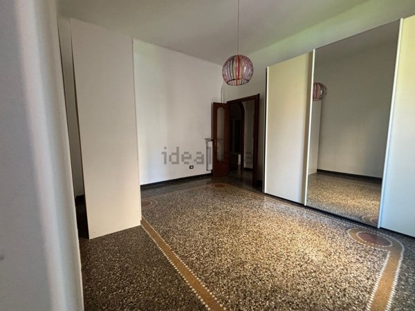 appartamento in vendita a Genova in zona Rivarolo