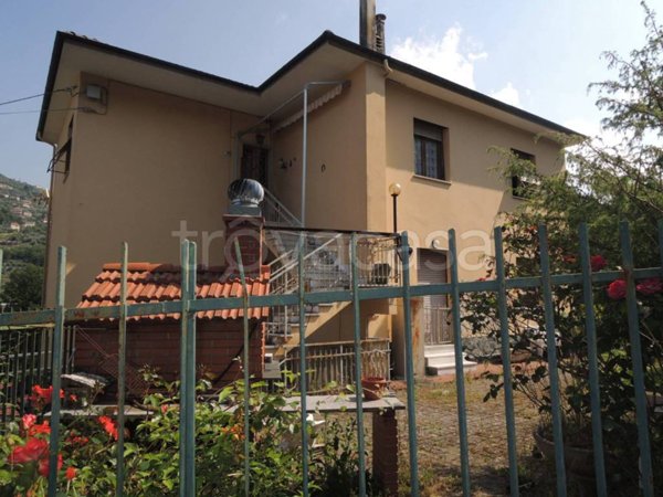 casa indipendente in vendita a Genova in zona Struppa