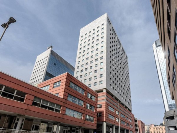 ufficio in vendita a Genova in zona Sampierdarena