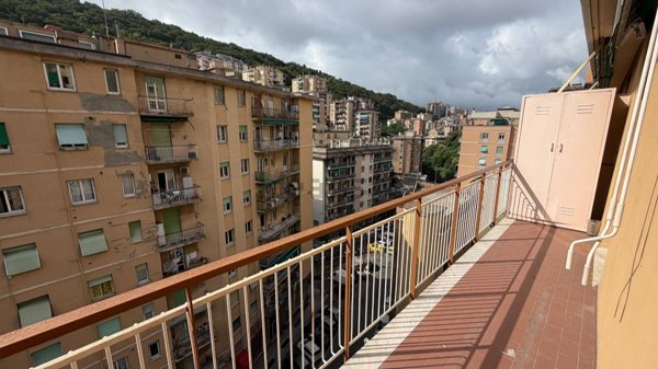 appartamento in vendita a Genova in zona Quezzi