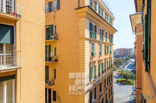 appartamento in vendita a Genova in zona Carignano