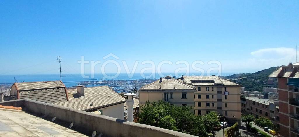 appartamento in vendita a Genova in zona Oregina