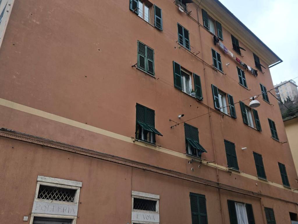 appartamento in vendita a Genova in zona Staglieno