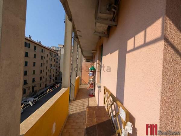 appartamento in vendita a Genova in zona Sampierdarena