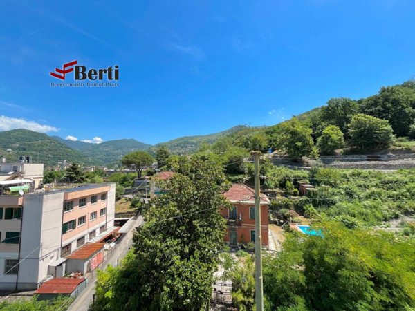 appartamento in vendita a Genova in zona Struppa
