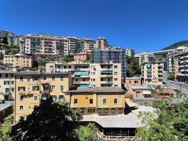 appartamento in vendita a Genova in zona Quezzi