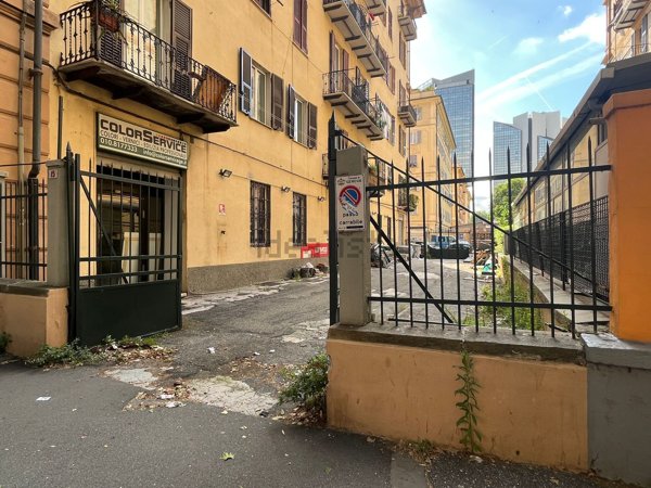 ufficio in vendita a Genova in zona Foce