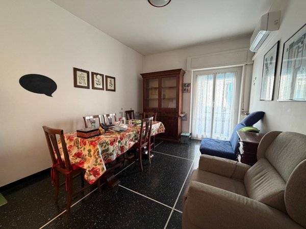 appartamento in vendita a Genova in zona Sturla