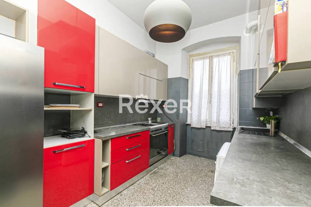 appartamento in vendita a Genova in zona Sestri Ponente