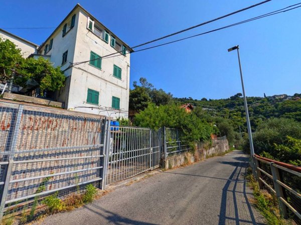casa indipendente in vendita a Genova