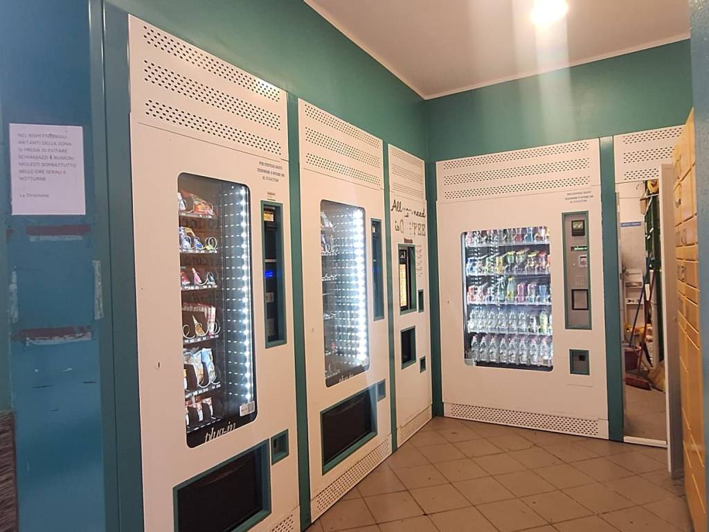 negozio in vendita a Genova in zona Certosa