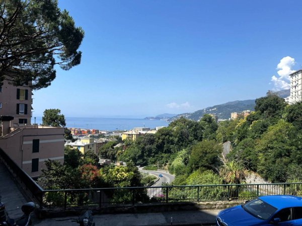 appartamento in vendita a Genova in zona Palmaro / Pra'