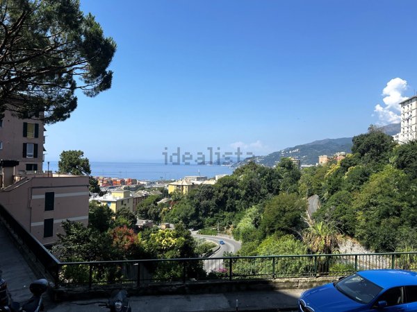 appartamento in vendita a Genova in zona Palmaro / Pra'