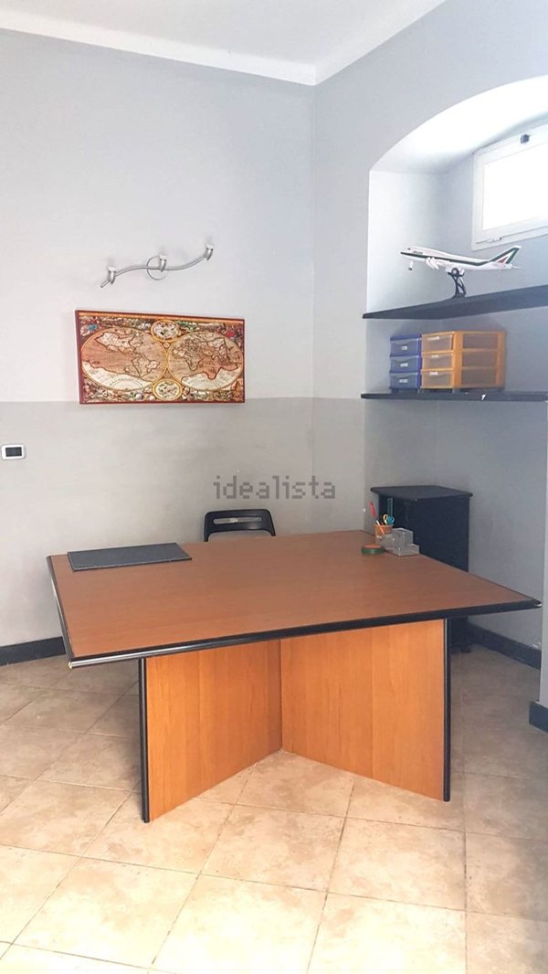 ufficio in vendita a Genova in zona Foce