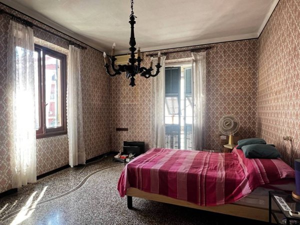 appartamento in vendita a Genova in zona Sturla
