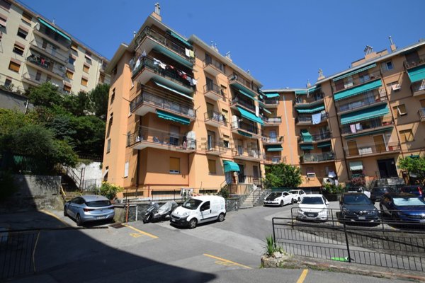 appartamento in vendita a Genova in zona Palmaro / Pra'