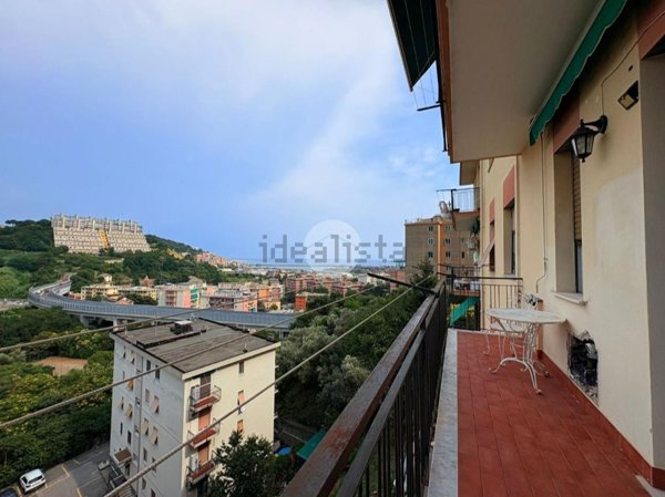 appartamento in vendita a Genova in zona Palmaro / Pra'