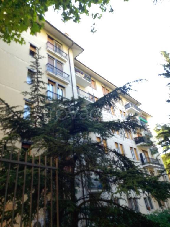 appartamento in vendita a Genova in zona Rivarolo