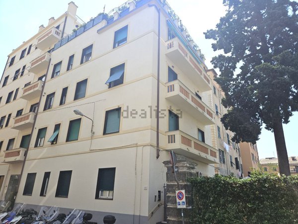 appartamento in vendita a Genova in zona Pegli